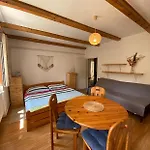 Hamry Guest house *