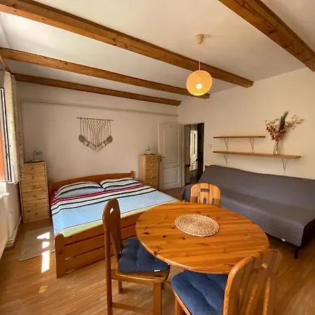 Hamry Guest house *